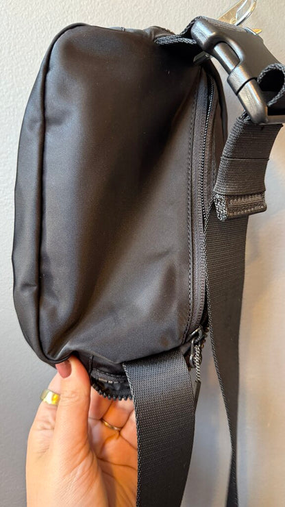 Black Everywhere Belt Bag