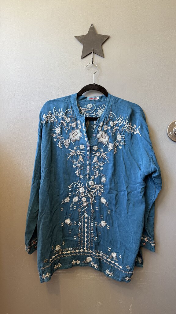 Embroidered Floral Tunic Top