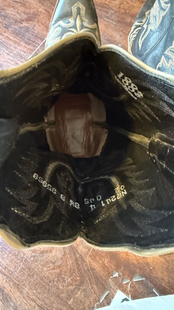 Embroidered Short Cowboy Boots