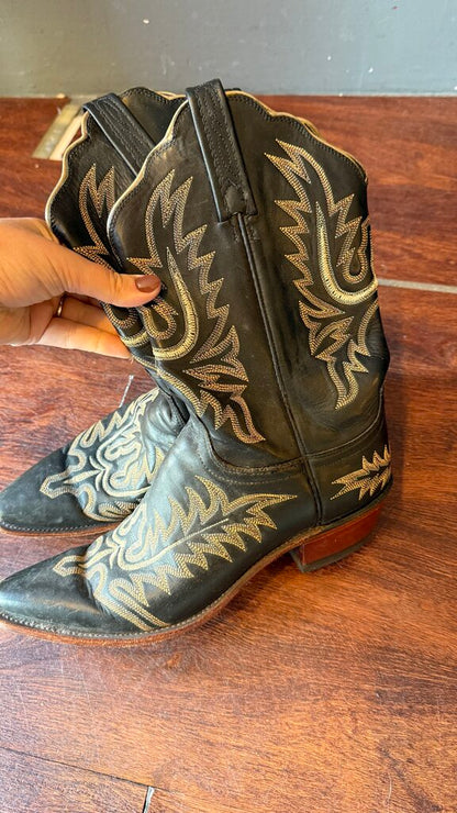 Embroidered Short Cowboy Boots