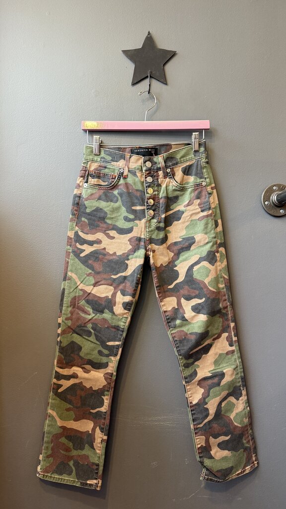 Carly HR Kick Flare Camo Jeans