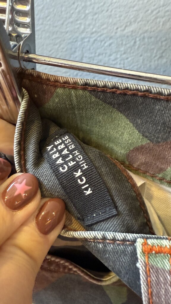 Carly HR Kick Flare Camo Jeans