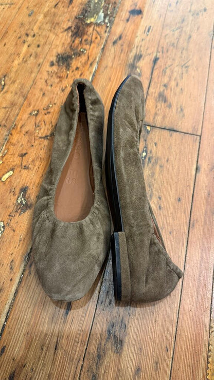 Suede Elastic Flats