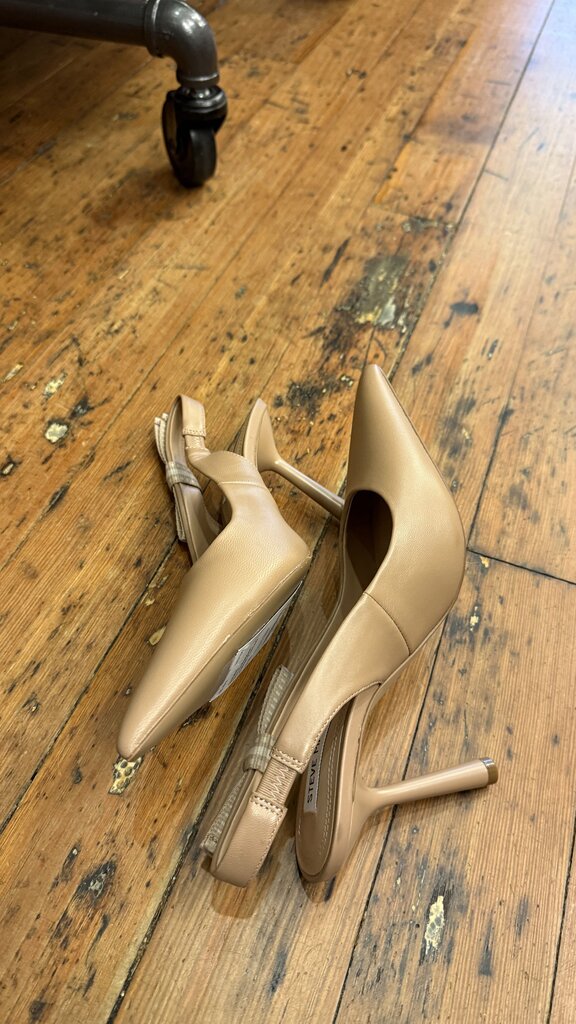 Leather Pointed Toe Slingbacks