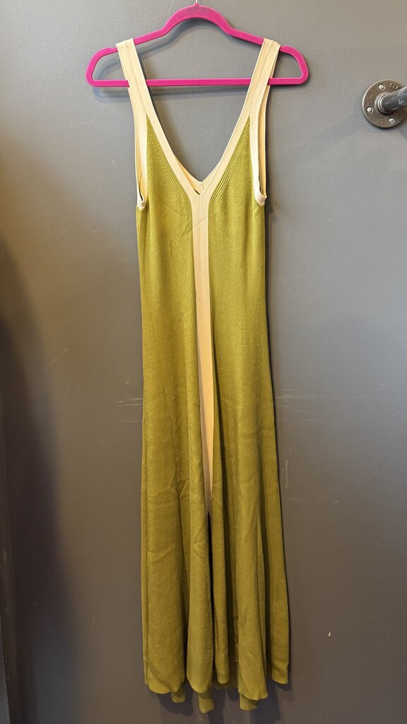 Ribbed Knit Full Skirt Midi Dress