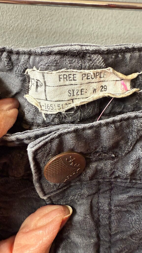 Vintage Lace Textured Jeans