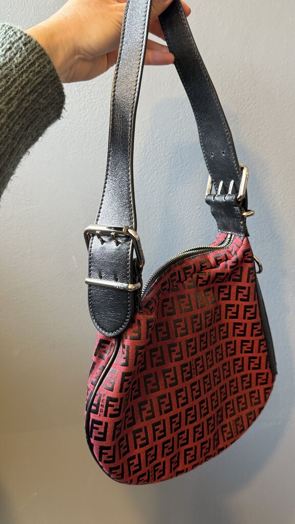 Zucchino Oyster Canvas Shoulder Bag