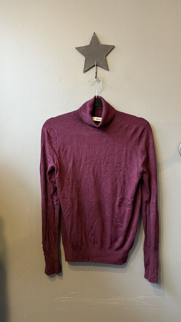 Light Stretch Turtleneck Sweater