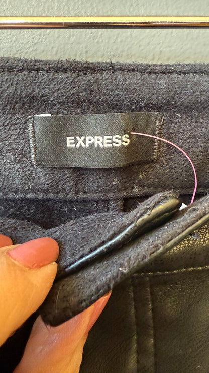 Short 90s Skinny Faux Leather Pants