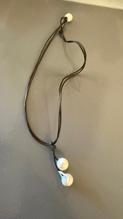 Freshwater Pearl Leather Necklace