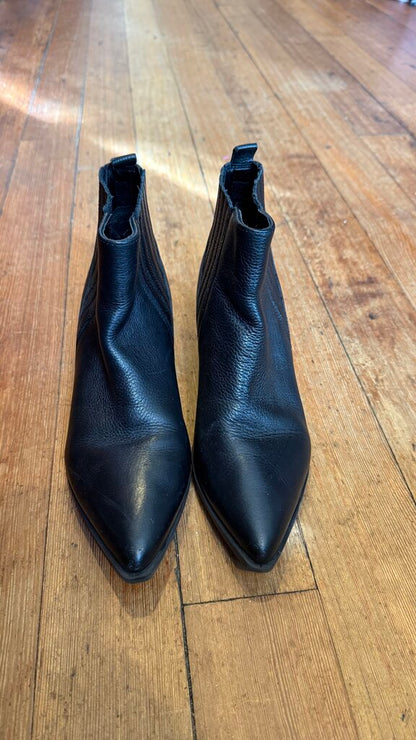 Leather Pointed Booties