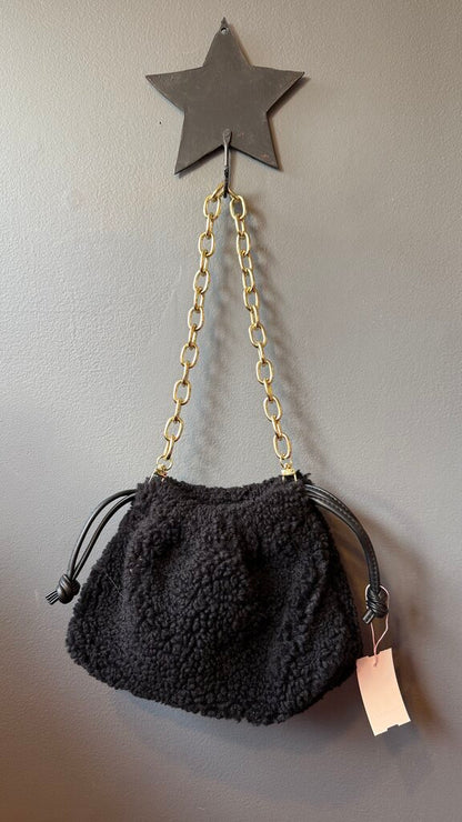Sherpa Chain Clutch