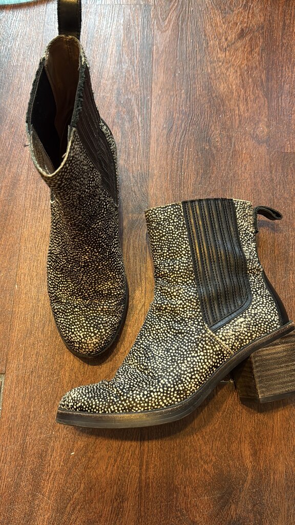 Ponyhair Speckle Booties