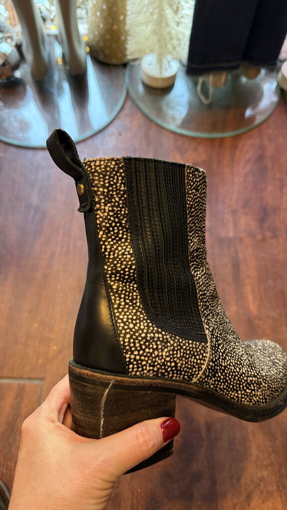 Ponyhair Speckle Booties