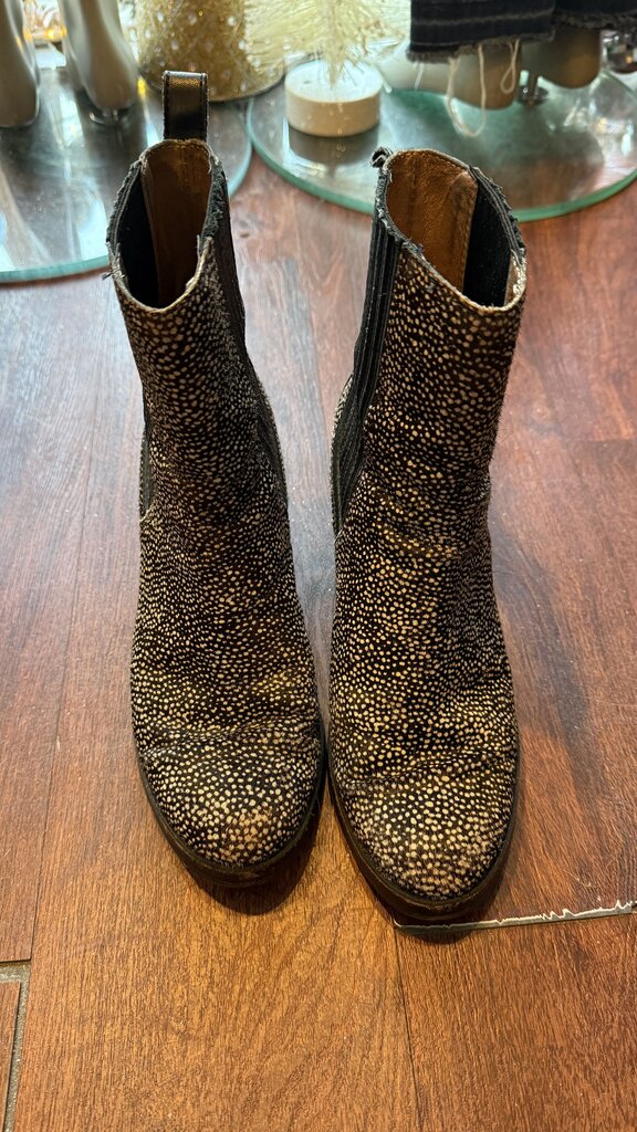 Ponyhair Speckle Booties