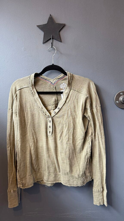 Henley Raw Edge Longsleeve Tee