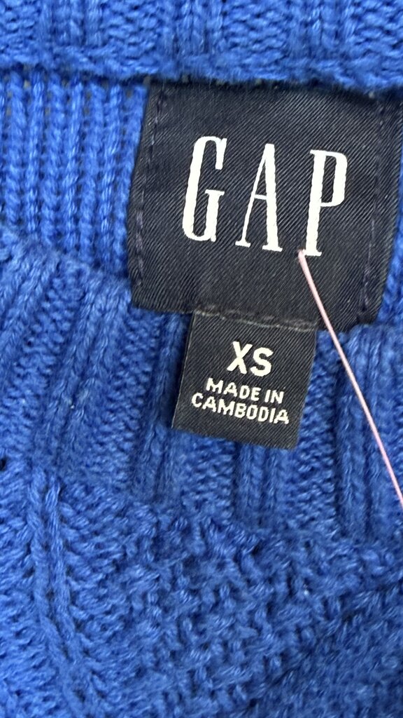 Cableknit Cotton Crewneck Sweater