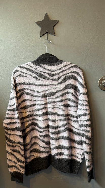 Tiger Oversized 90s Cardigan Sweater