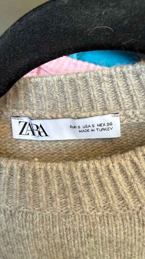 Ribbed Hem Sweater Vest