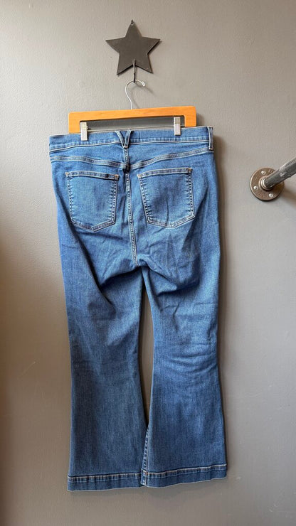 Carson Ankle Flare Jeans