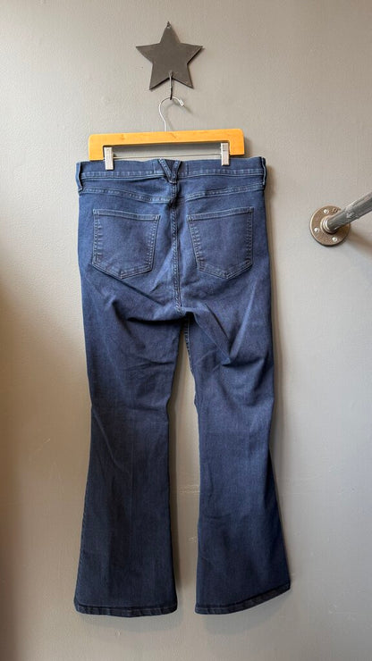 Beverly Skinny Flare Jeans