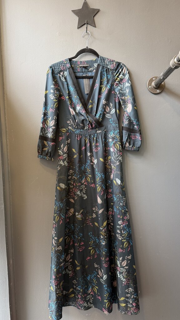 Sleeve Botanical Maxi Dress