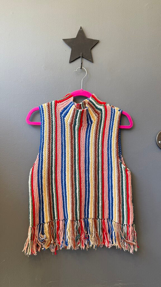 Knit Fringe Hem Sweater Vest