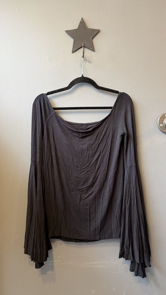 Off the Shoulder Bell Sleeve Top
