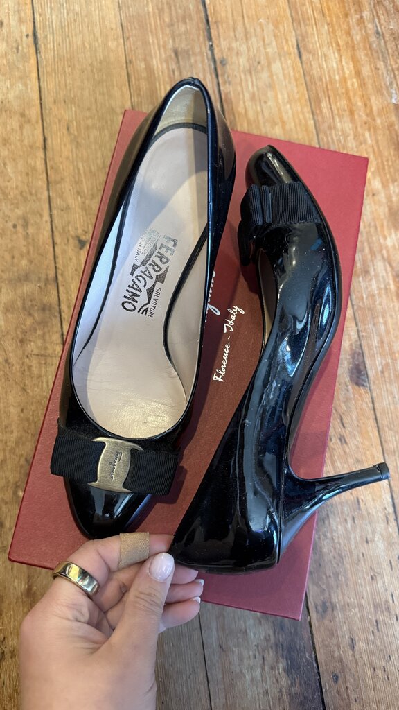 Patent Bow Pumps