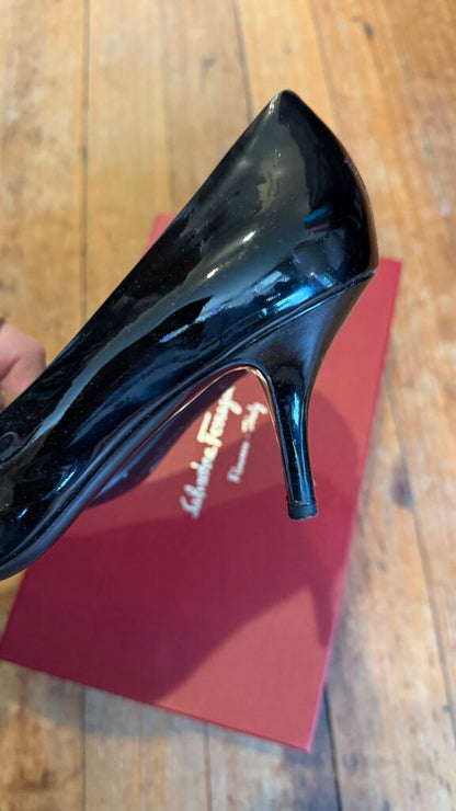 Patent Bow Pumps