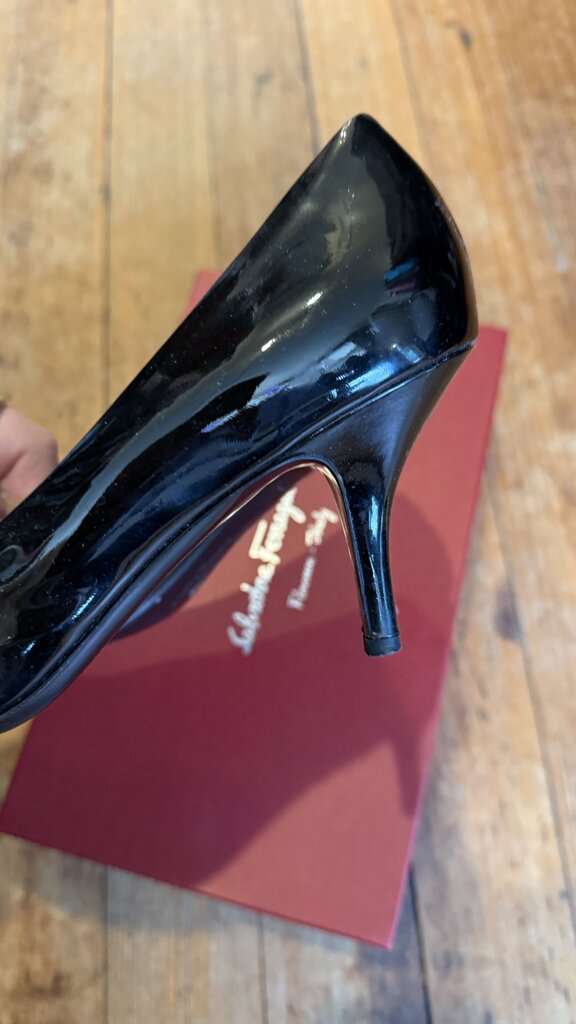 Patent Bow Pumps