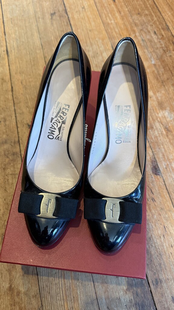 Patent Bow Pumps