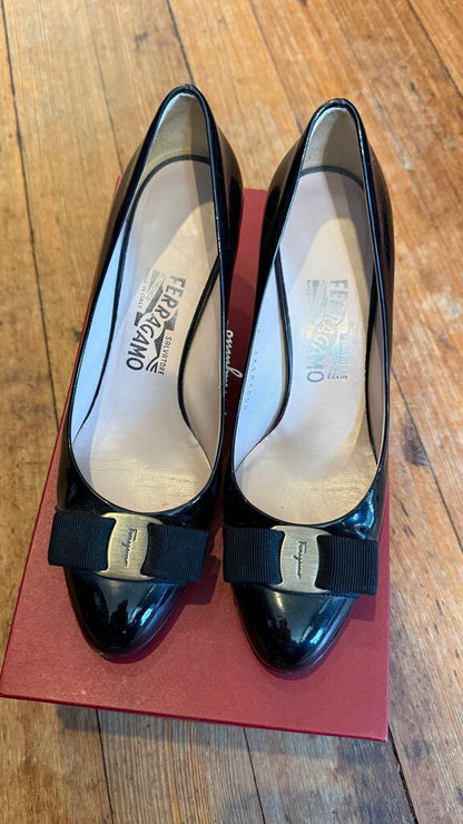 Patent Bow Pumps