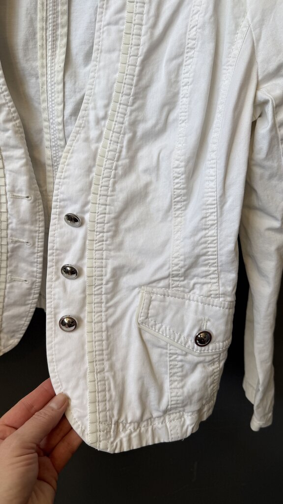 Fitted White Jacket