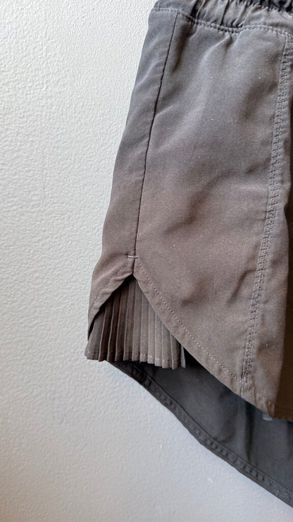 Pleat Side Shorts