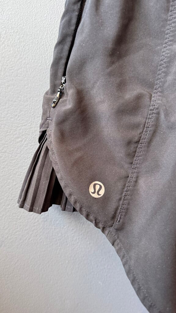 Pleat Side Shorts