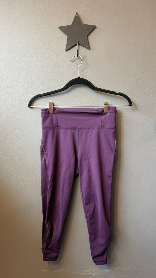 Crop Back Pocket Leggings