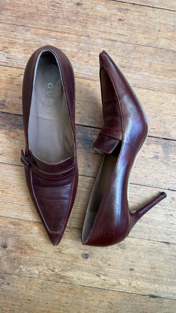 Vintage Pointed Heeled Loafers