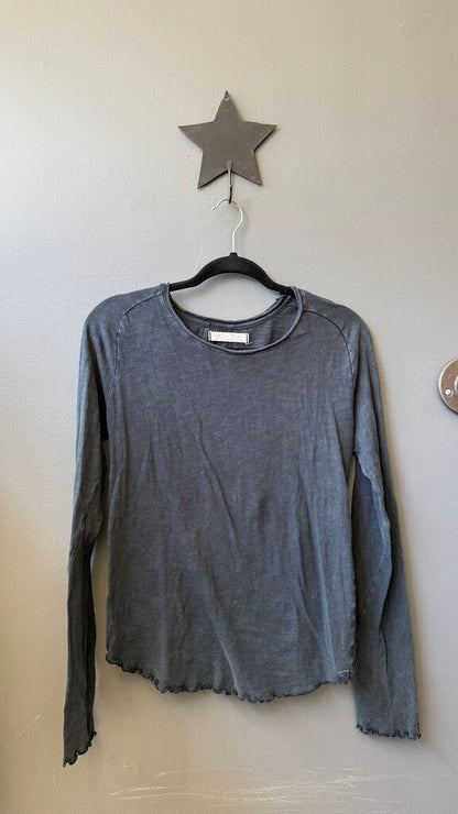 Ruffle Hem Longsleeve TShirt