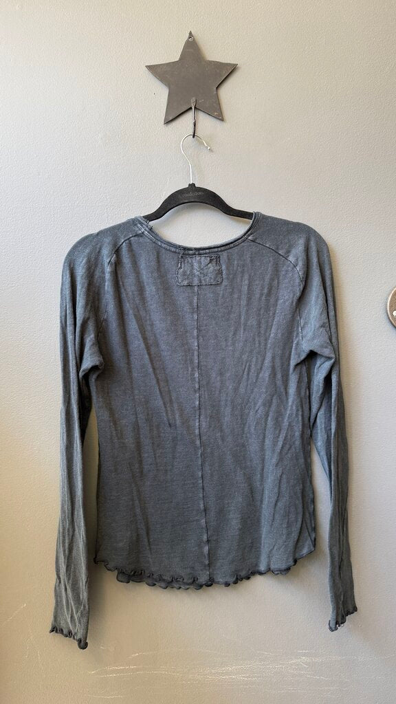 Ruffle Hem Longsleeve TShirt