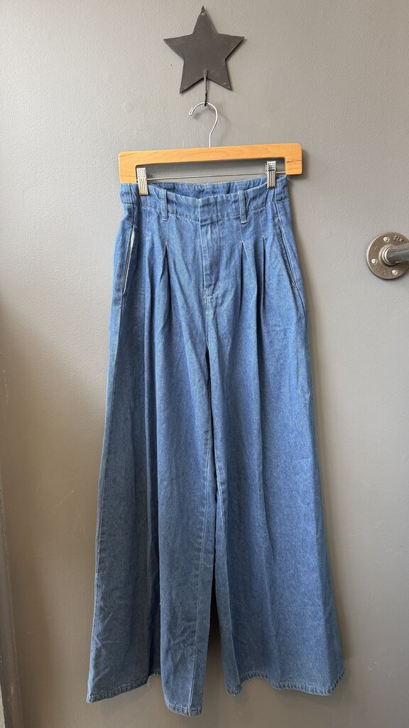 Super Wide Leg Jeans