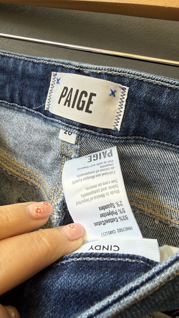 Cindy Slim Straight Jeans