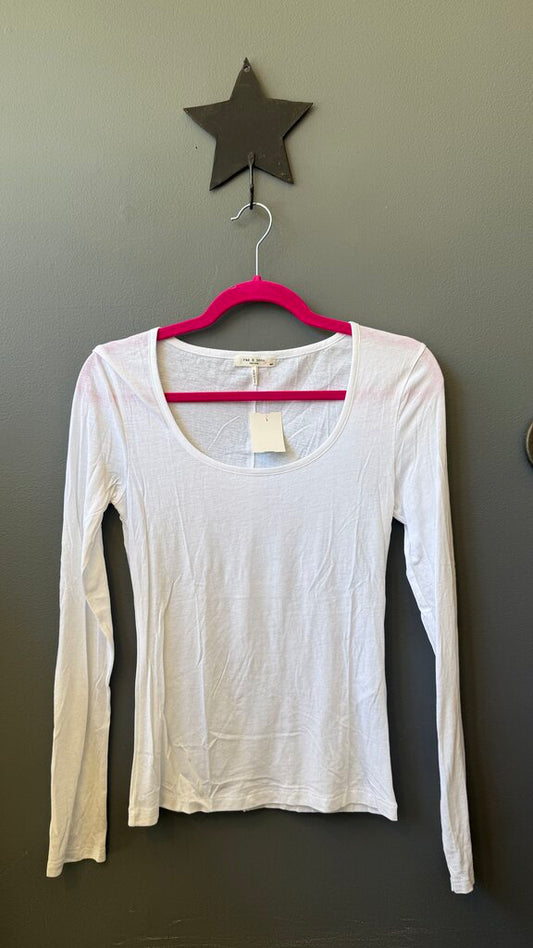 Scoopneck Longsleeve TShirt