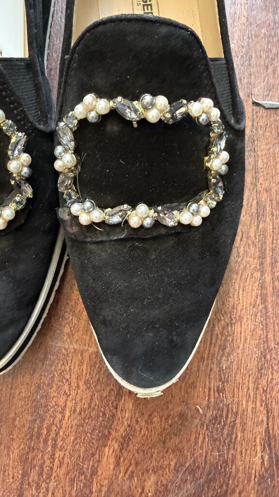 Pearl Rhinestone Buckle Pointed Sneaker Flats