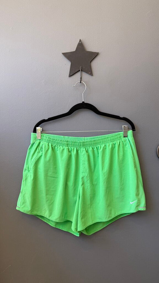 Active Zipper Pocket Shorts