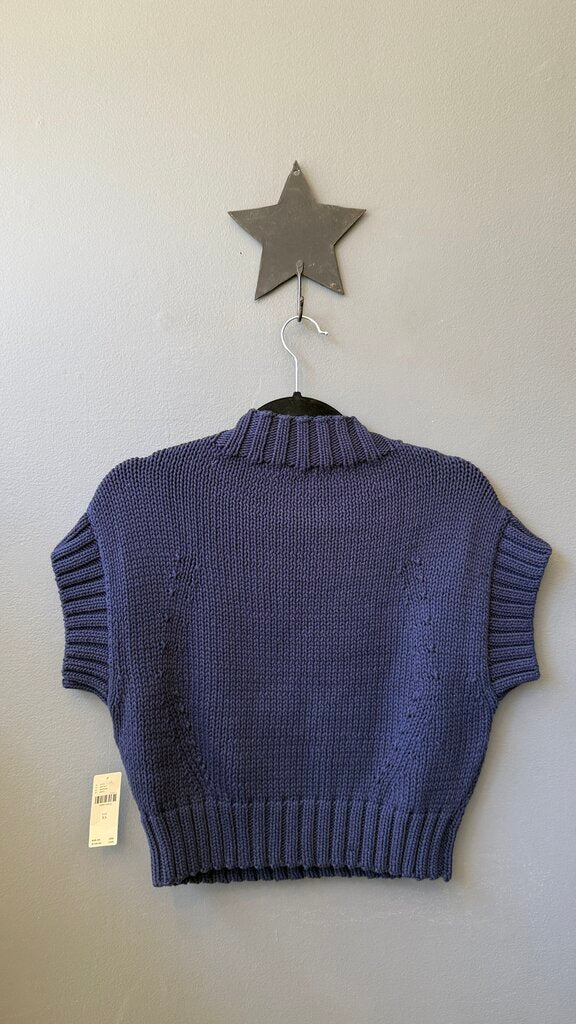 Star Motif Short Sleeve Sweater