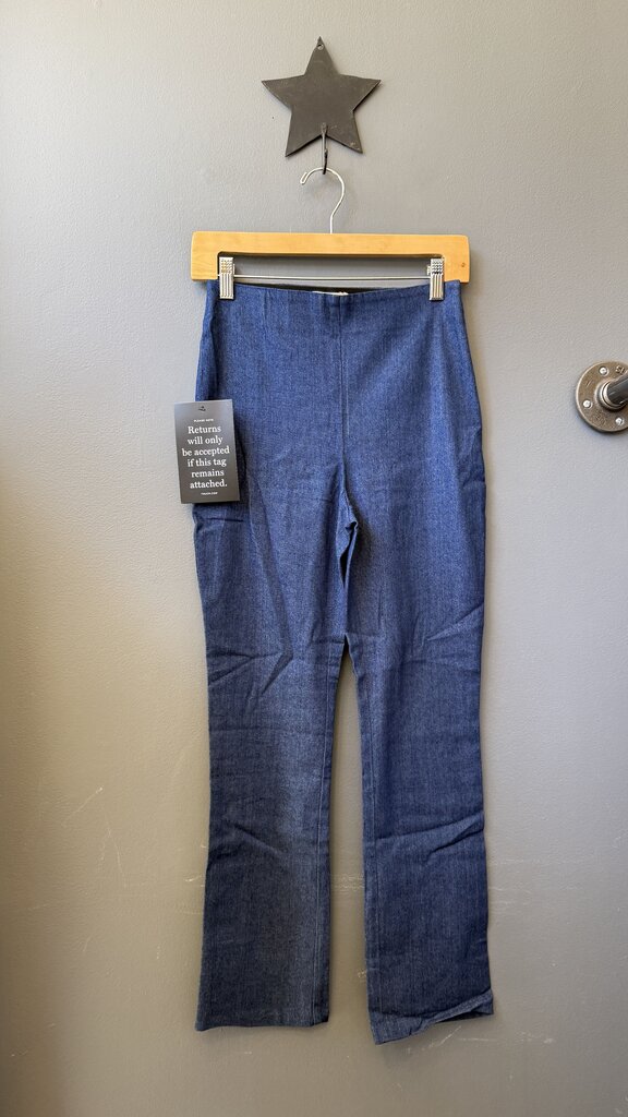 Kick Crop Pull On Jeans