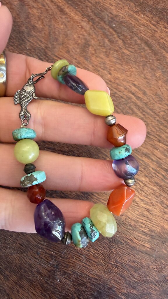 Silver Fish Clasp Beaded Bracelet