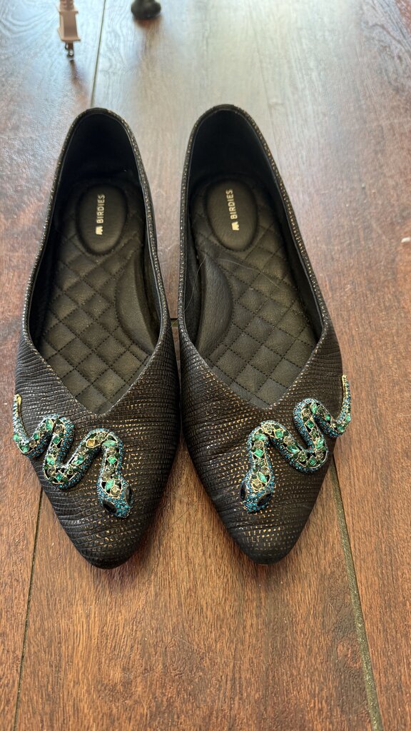 Snake Pointed Toe Flats