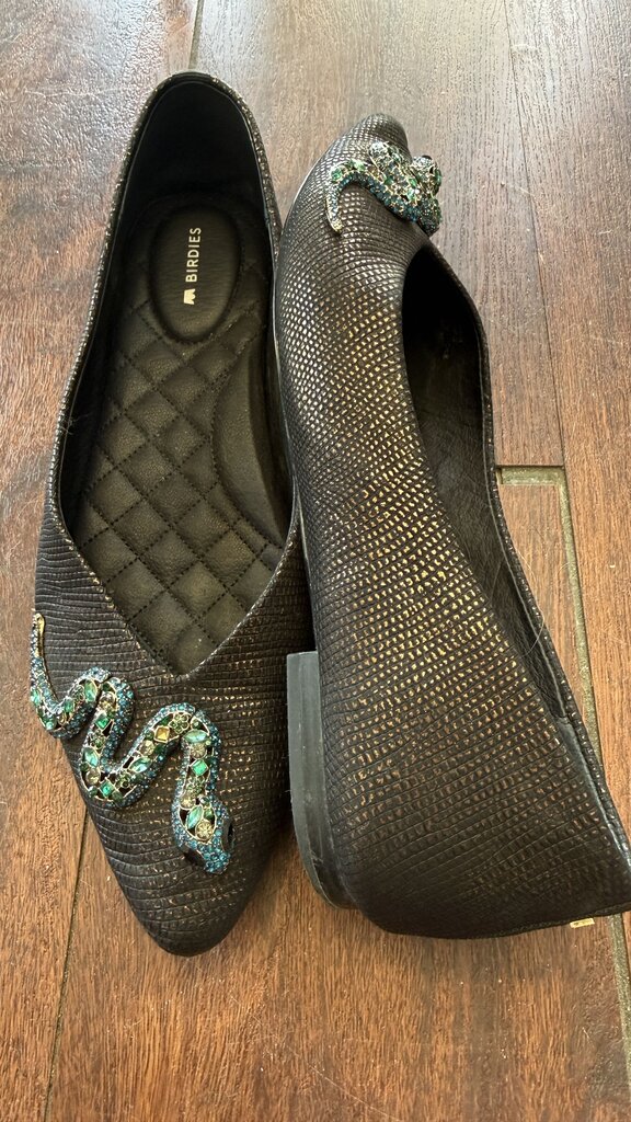 Snake Pointed Toe Flats